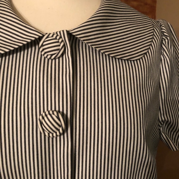 Size 4 ABS black and white pin stripe jacket - Picture 2 of 4